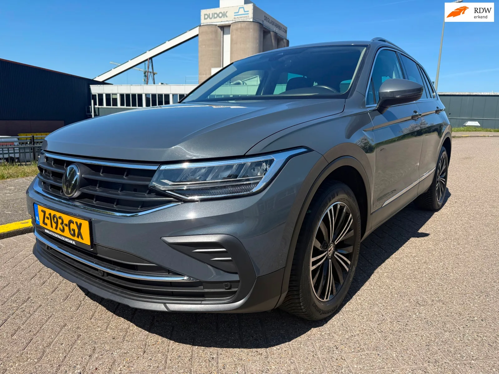 Volkswagen Tiguan (2023) — foto 1