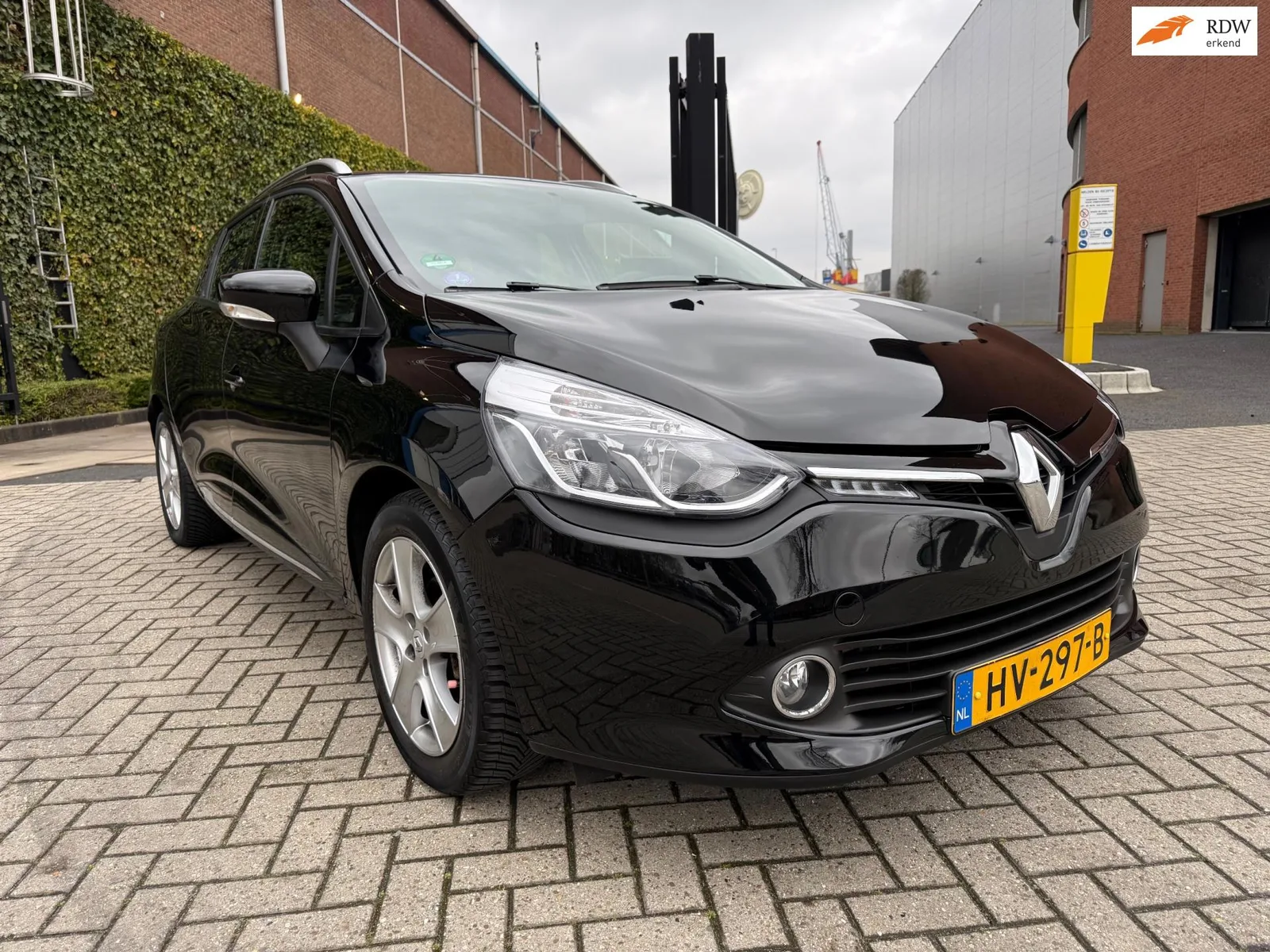 Renault Clio (2016) — foto 1