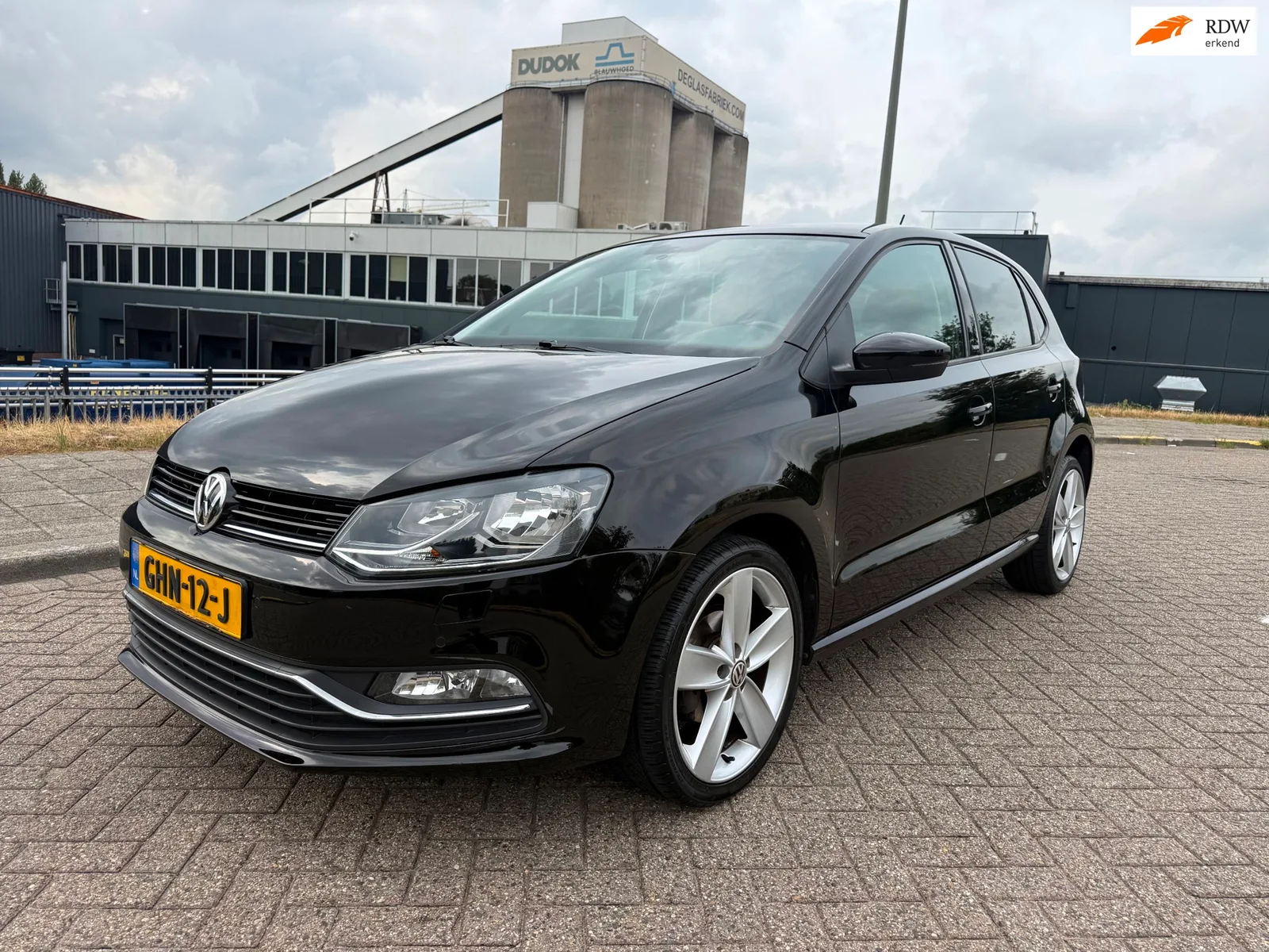 Volkswagen Polo (2016) — foto 1