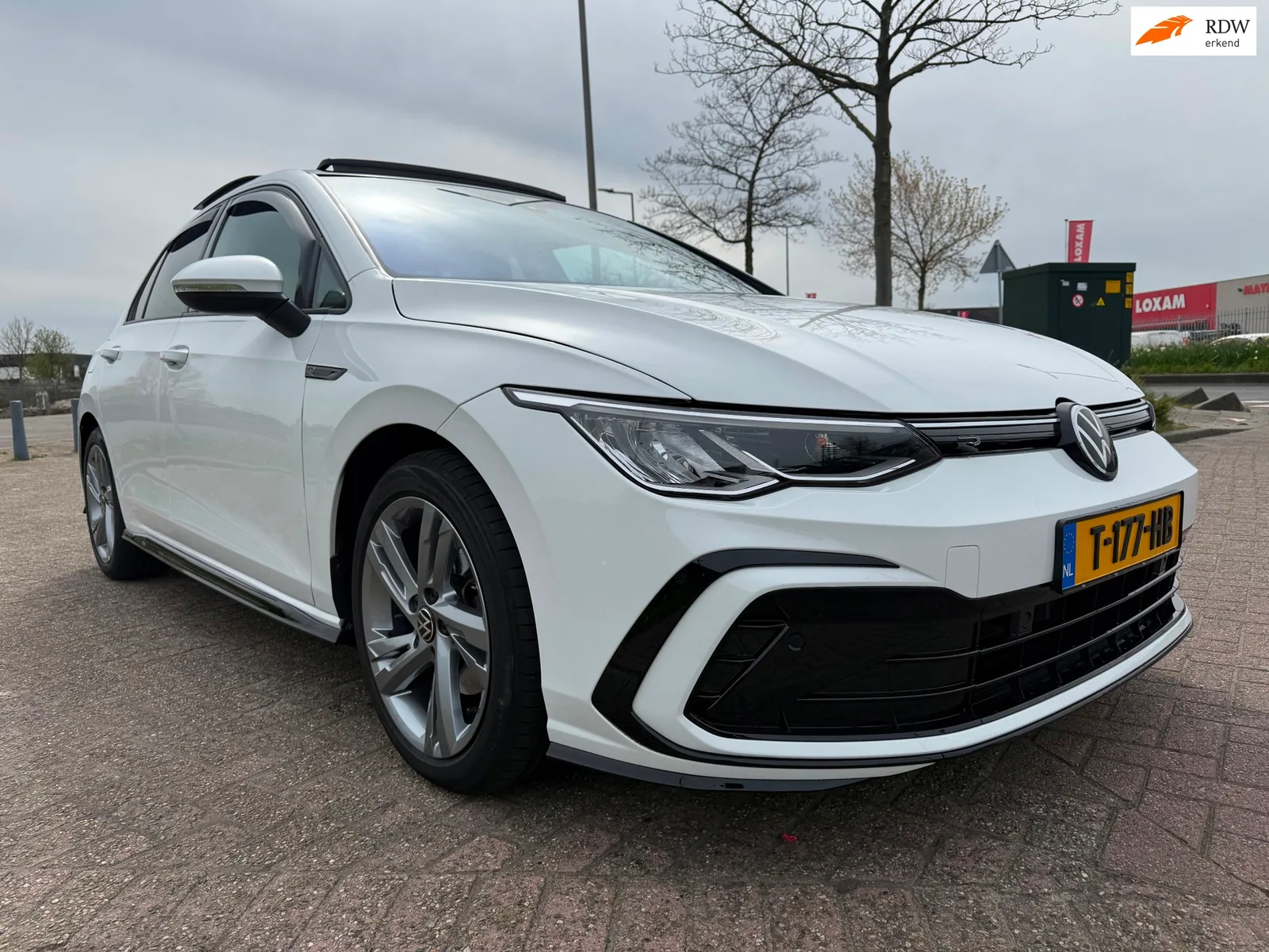 Volkswagen Golf (2023) — foto 1