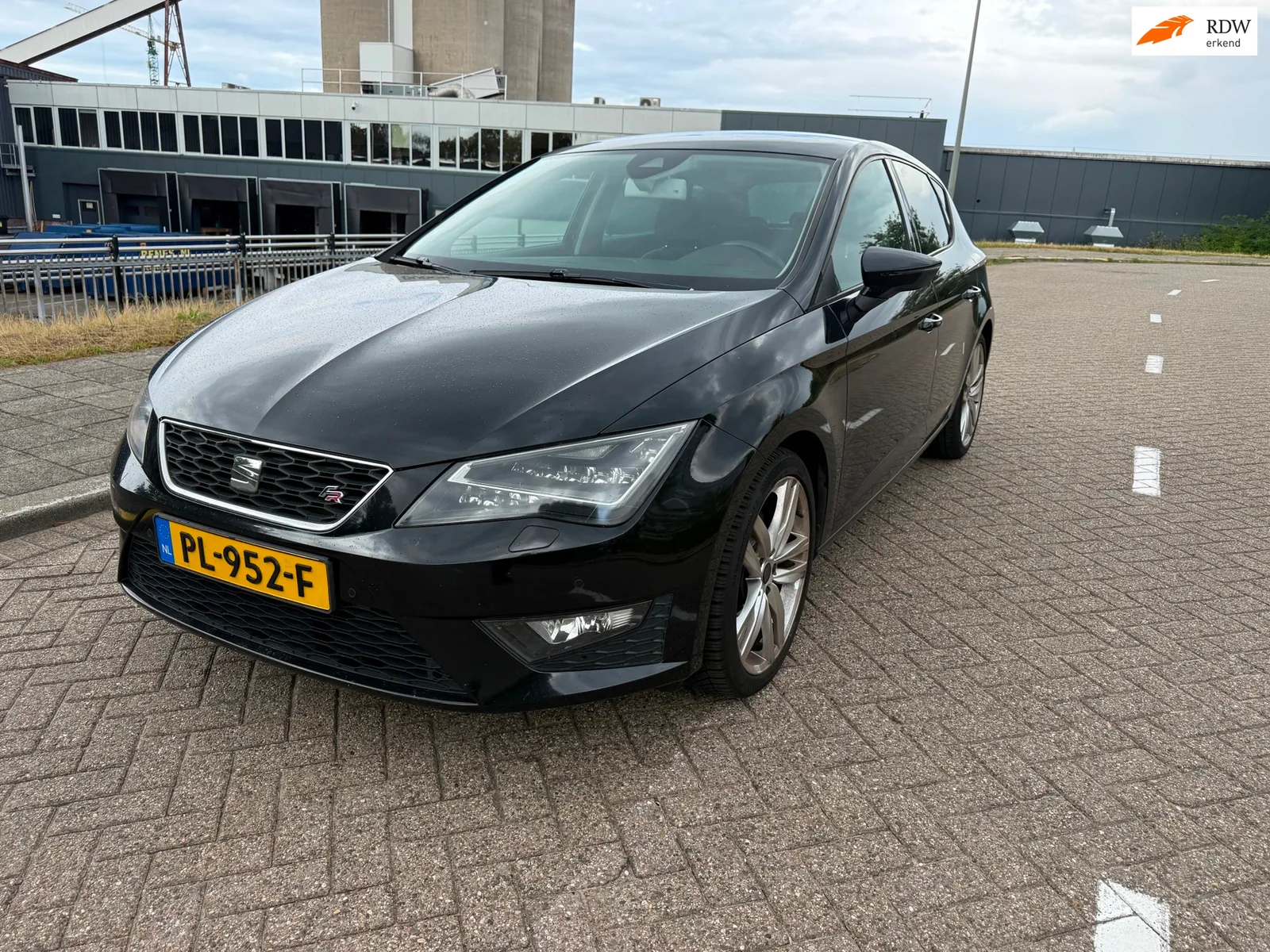 SEAT Leon (2013) — foto 1