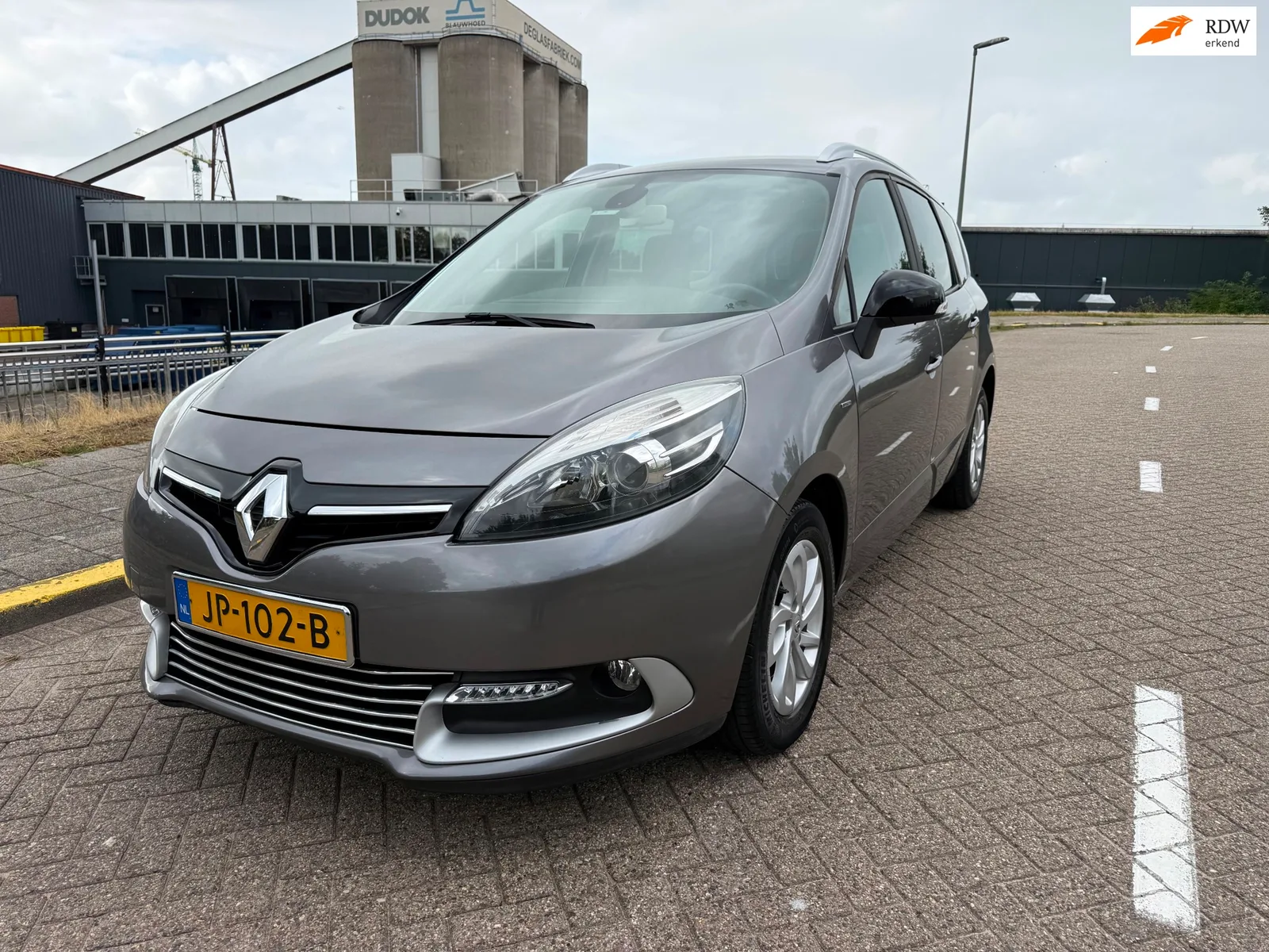 Renault Grand Scénic (2016) — foto 1