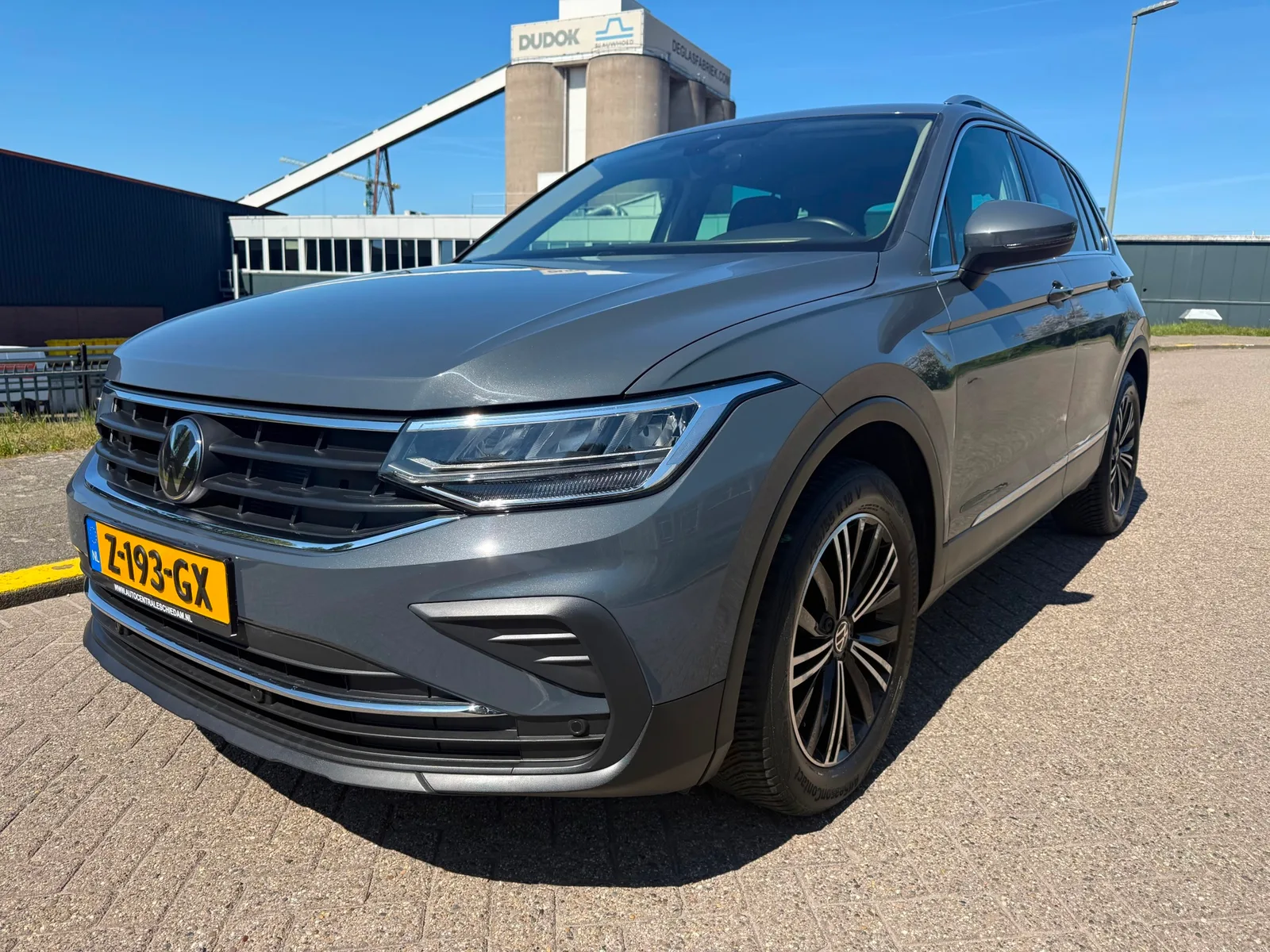 Volkswagen Tiguan (2023) — foto 1