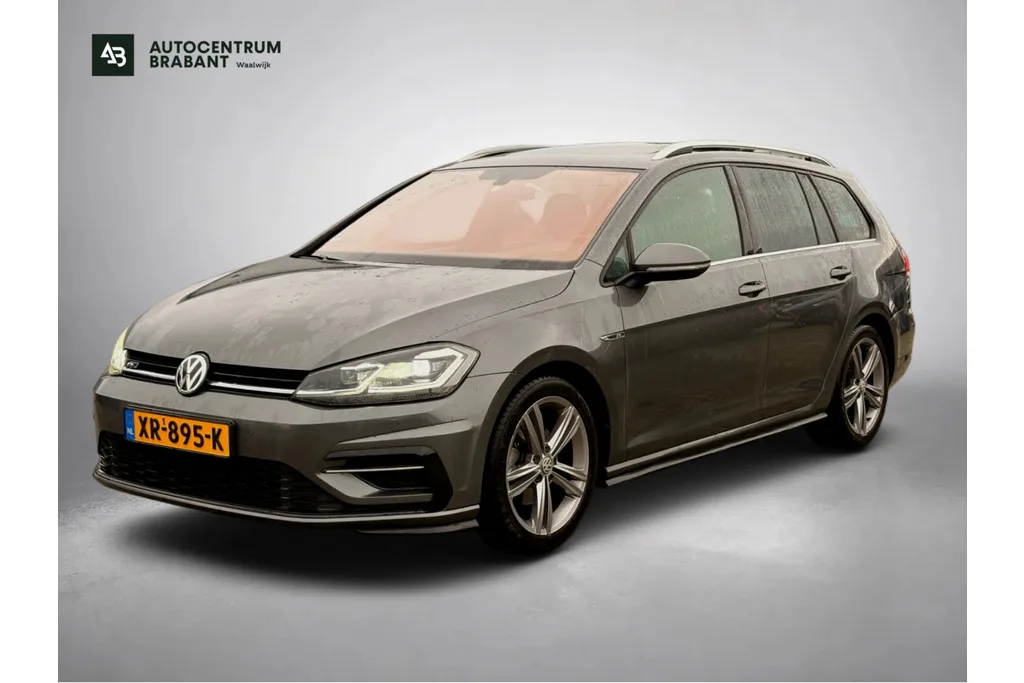 Volkswagen Golf (2019) — foto 1