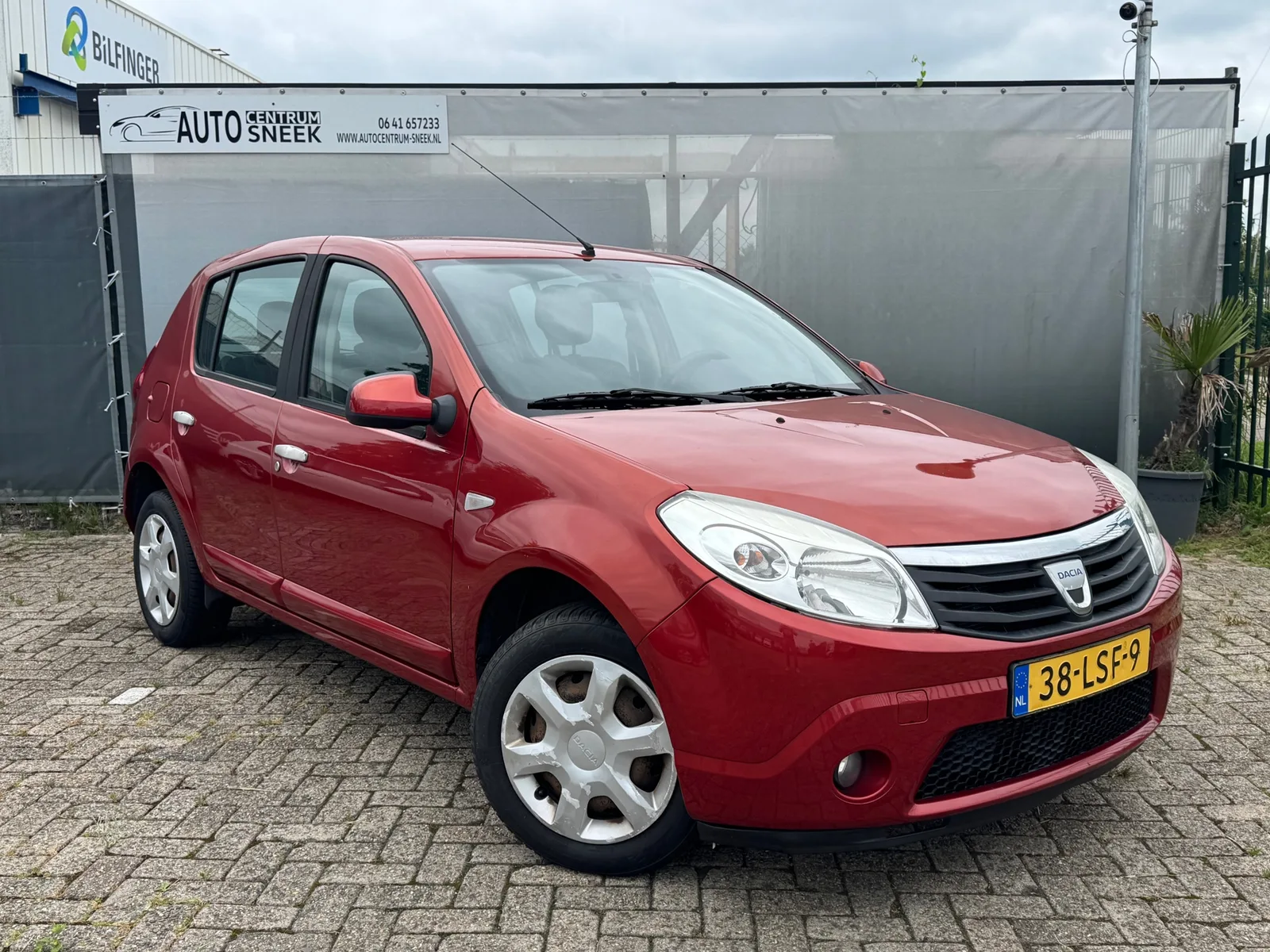 Dacia Sandero (2010) — foto 1