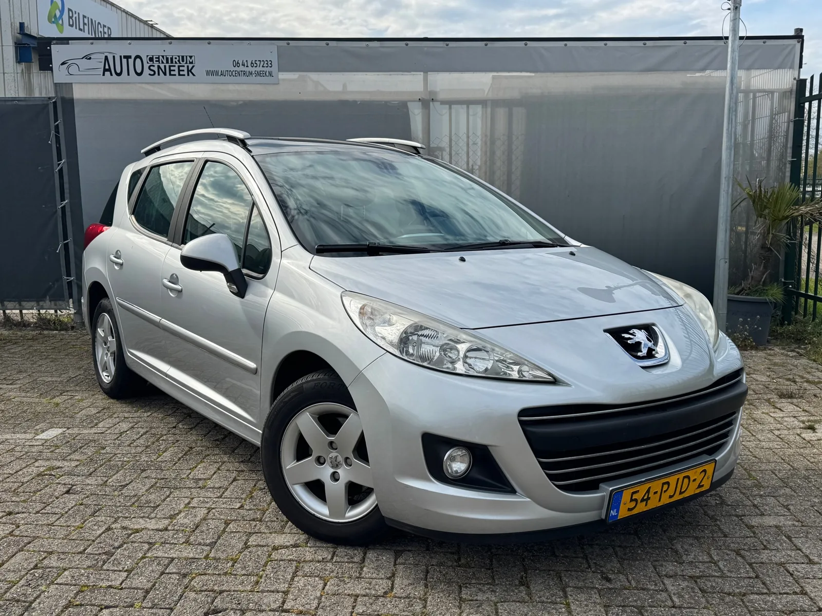 Peugeot 207 (2011) — foto 1