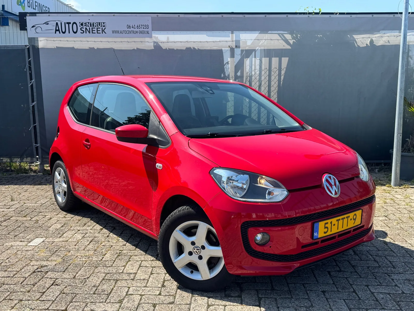 Volkswagen Up! (2012) — foto 1