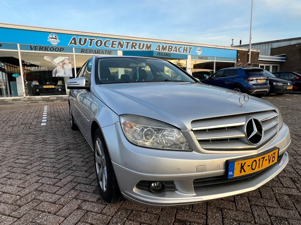 Mercedes-Benz C-Klasse (2009) — foto 1