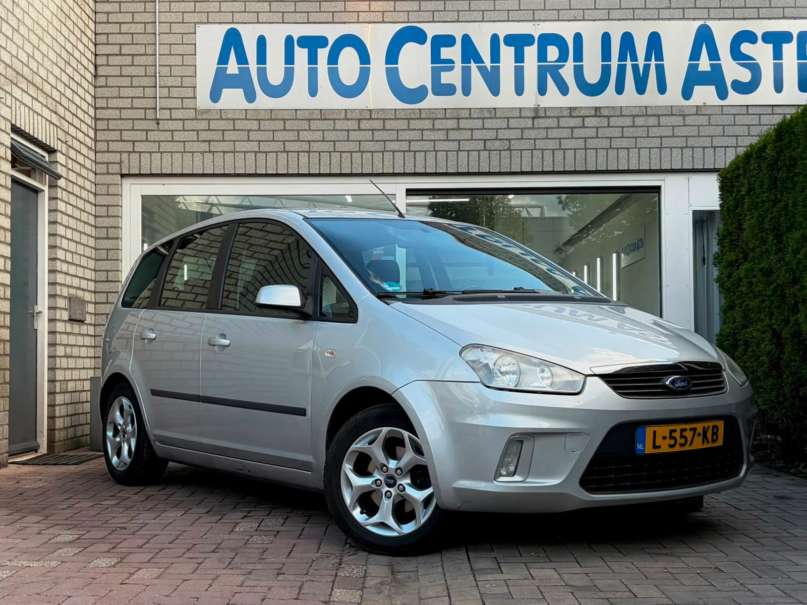 Ford C-Max (2009) — foto 1