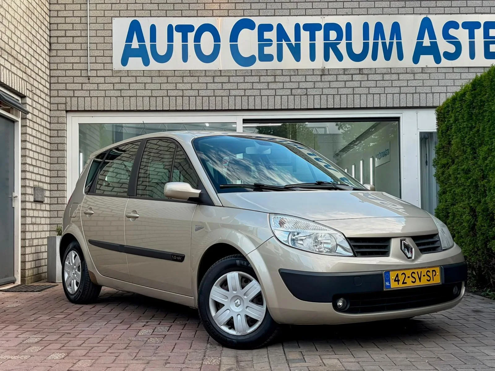Renault Scénic (2006) — foto 1