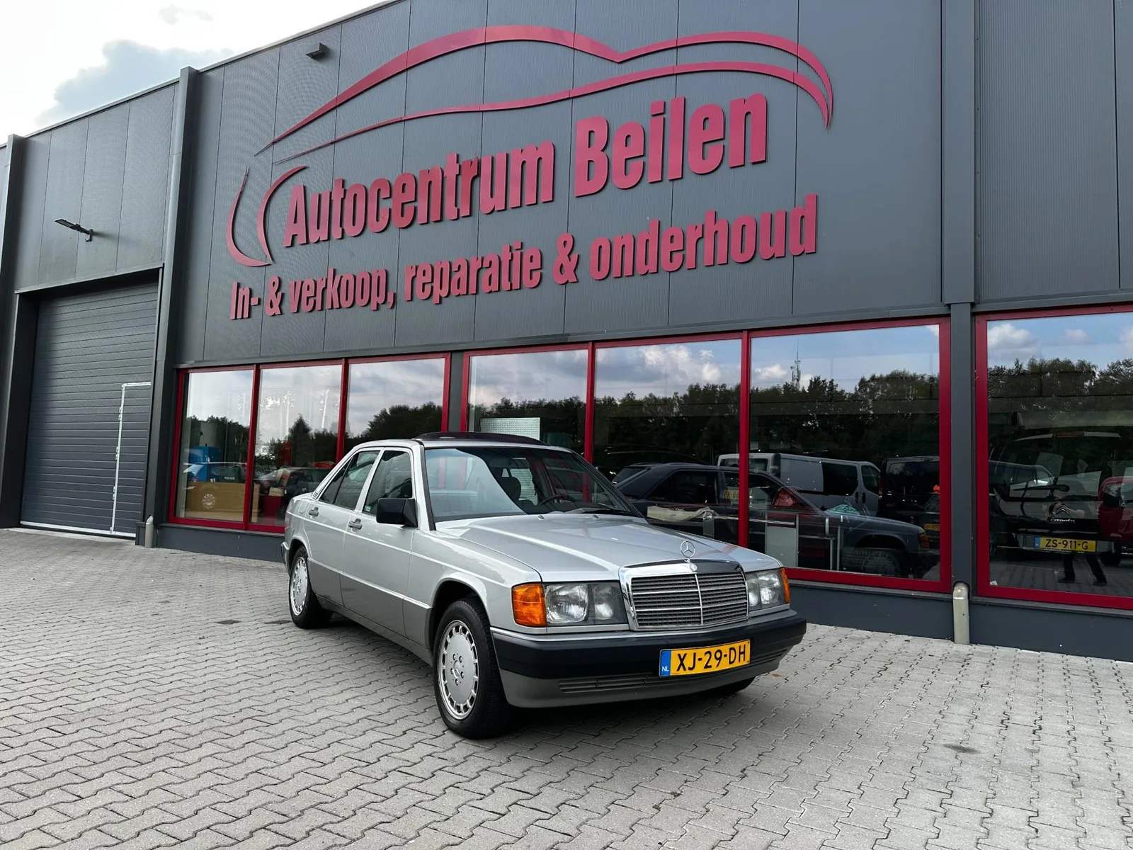 Mercedes-Benz 190-Serie (1989) — foto 1