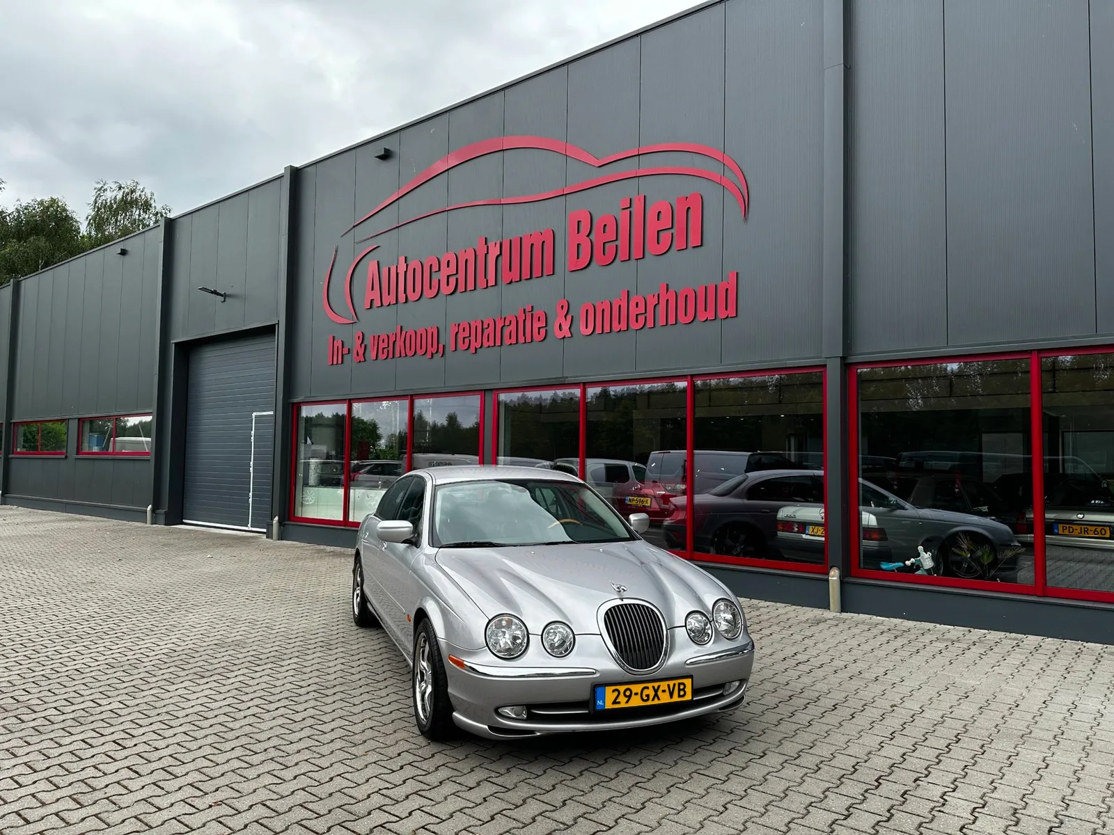 Jaguar S-Type (2001) — foto 1