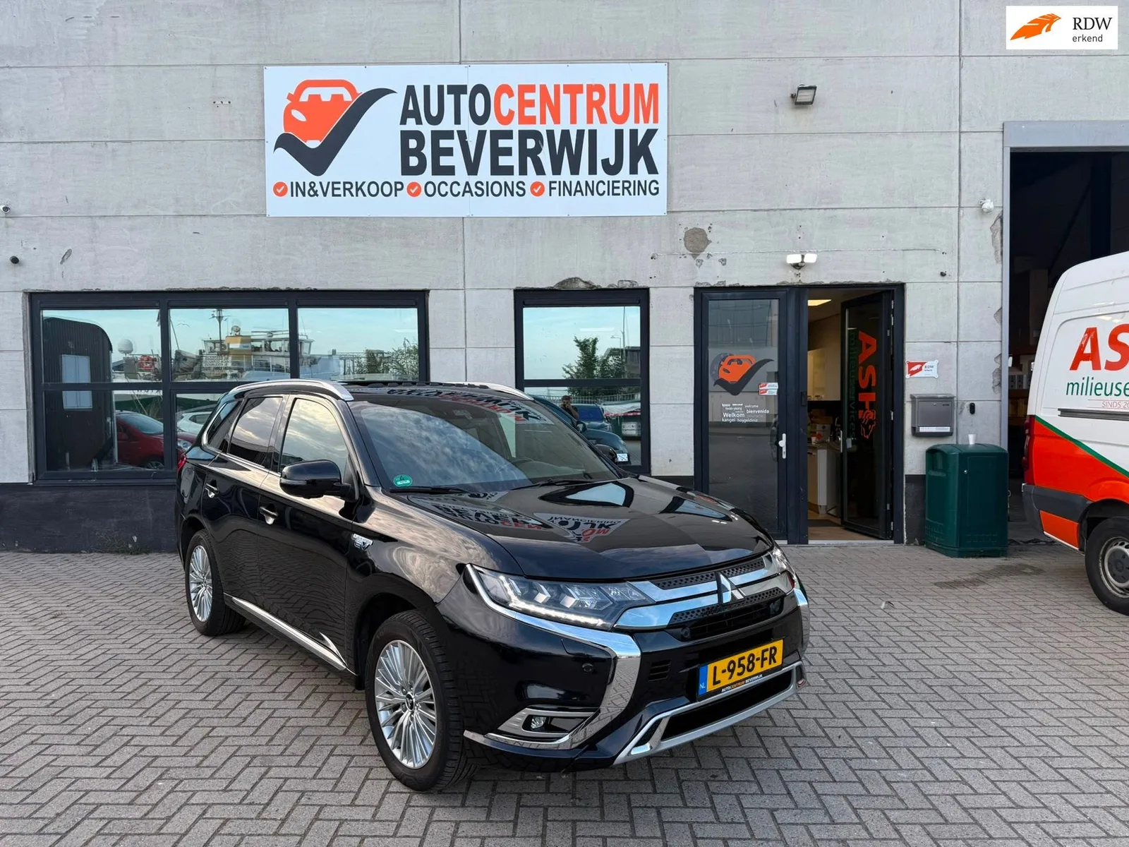 Mitsubishi Outlander (2019) — foto 1
