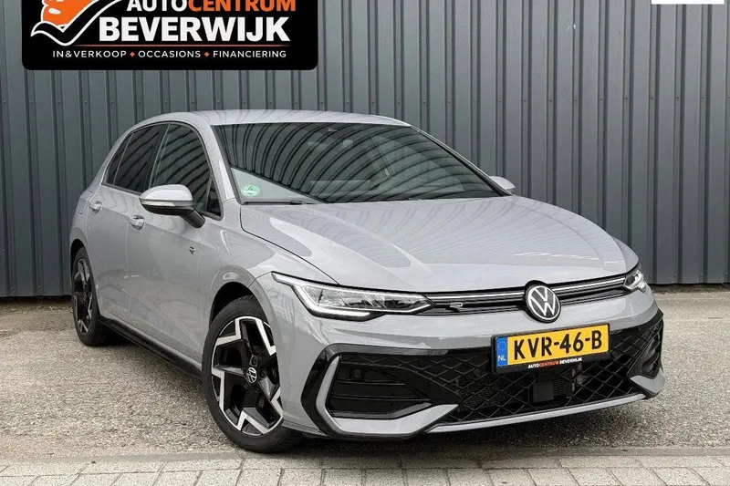 Volkswagen Golf (2025)