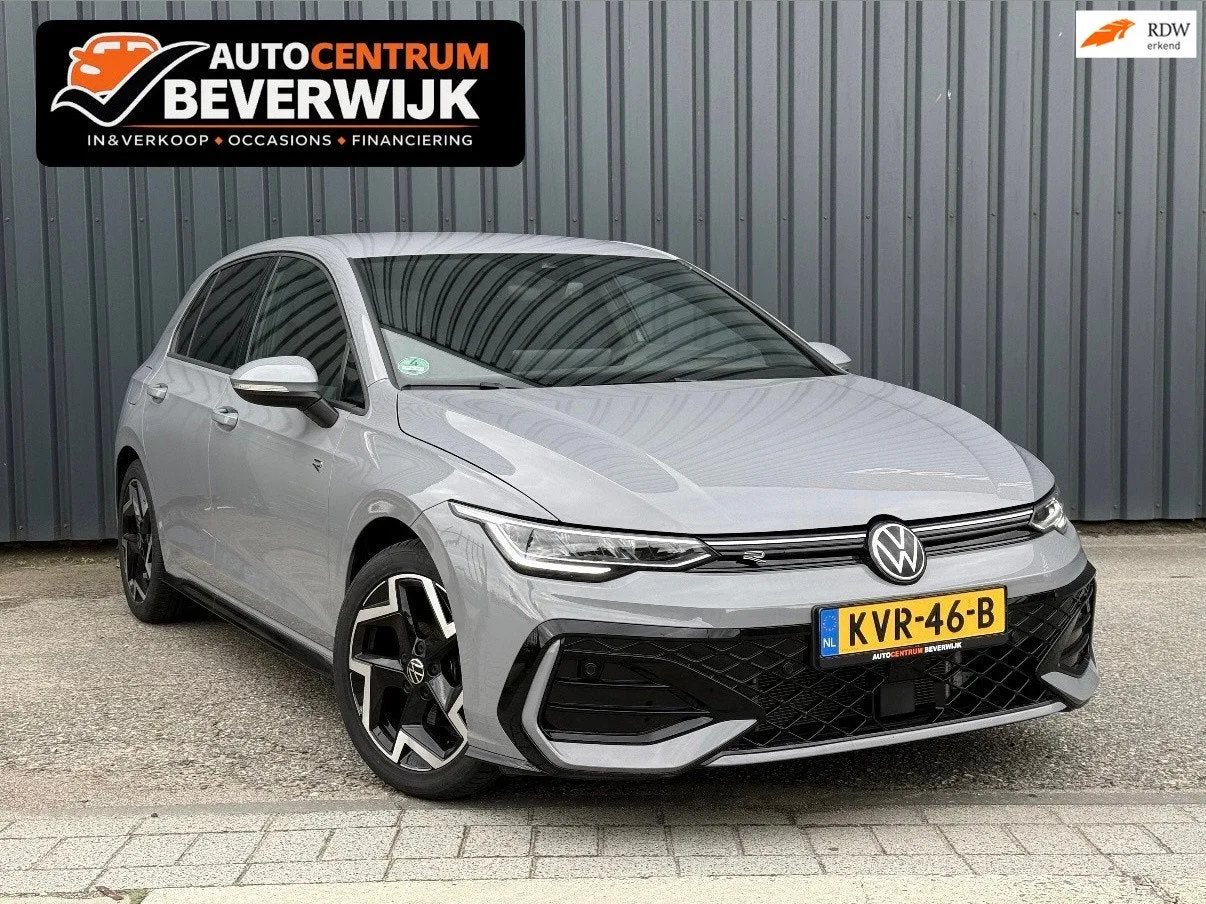 Volkswagen Golf (2025) — foto 1