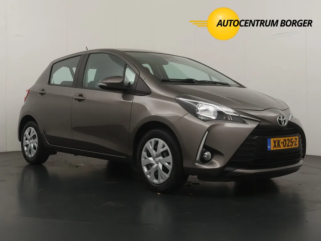 Toyota Yaris (2018) — foto 1