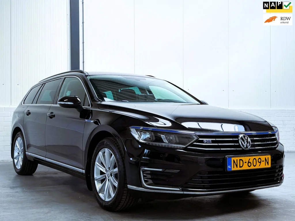 Volkswagen Passat (2016) — foto 1