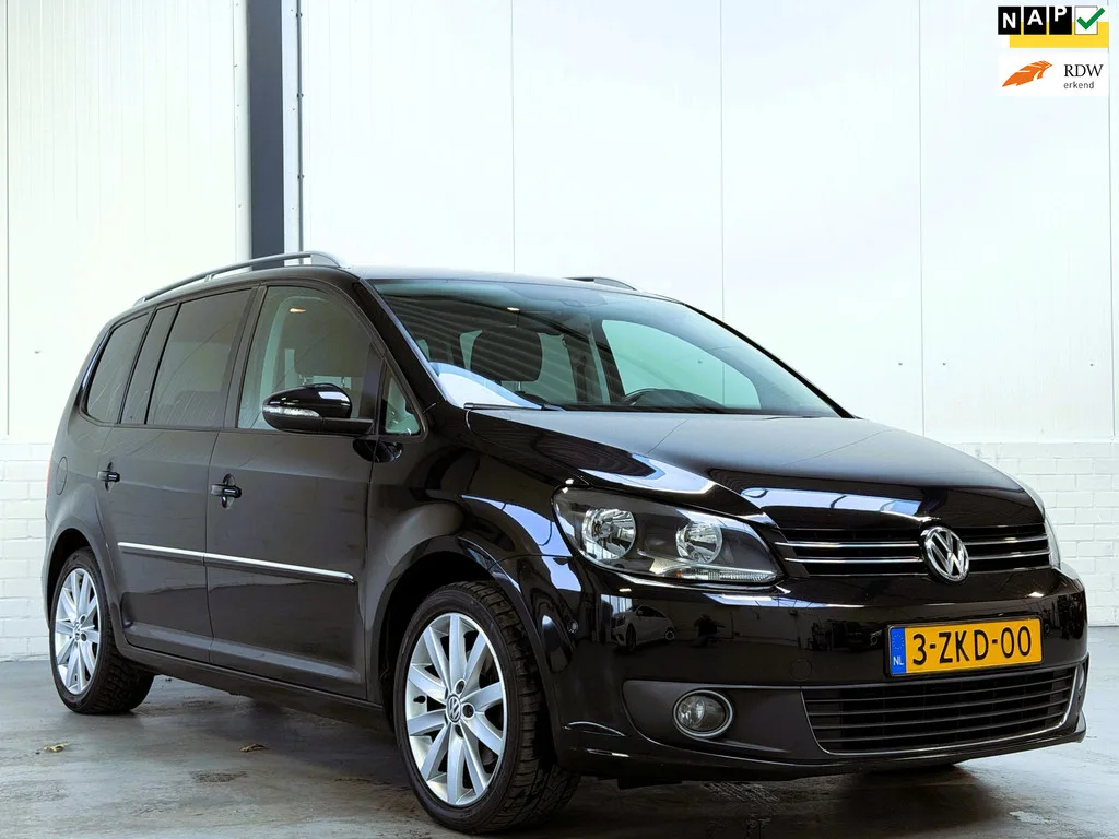 Volkswagen Touran (2015) — foto 1