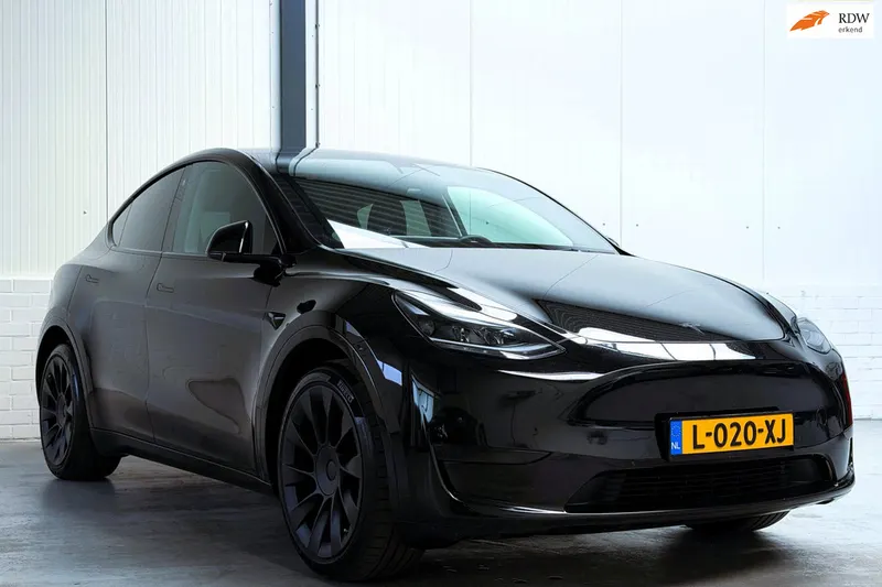 Tesla Model Y (2021)