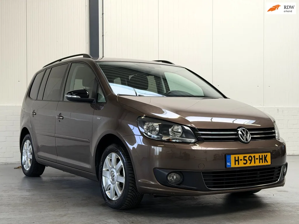 Volkswagen Touran (2013) — foto 1