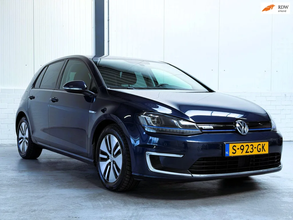 Volkswagen E-Golf (2015) — foto 1
