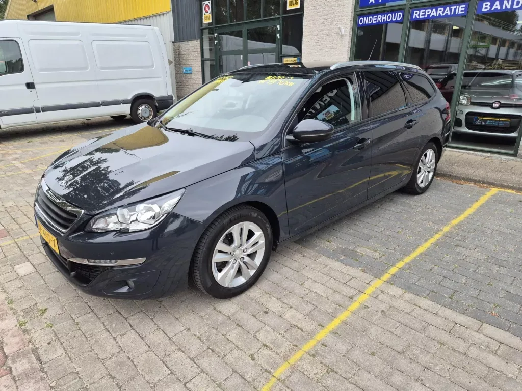 Peugeot 308 (2017) — foto 1