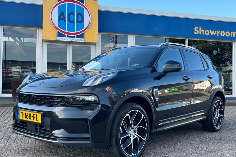 Lynk & Co 01 (2023)