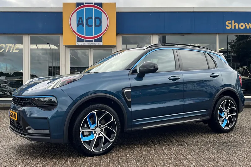 Lynk & Co 01 (2023)