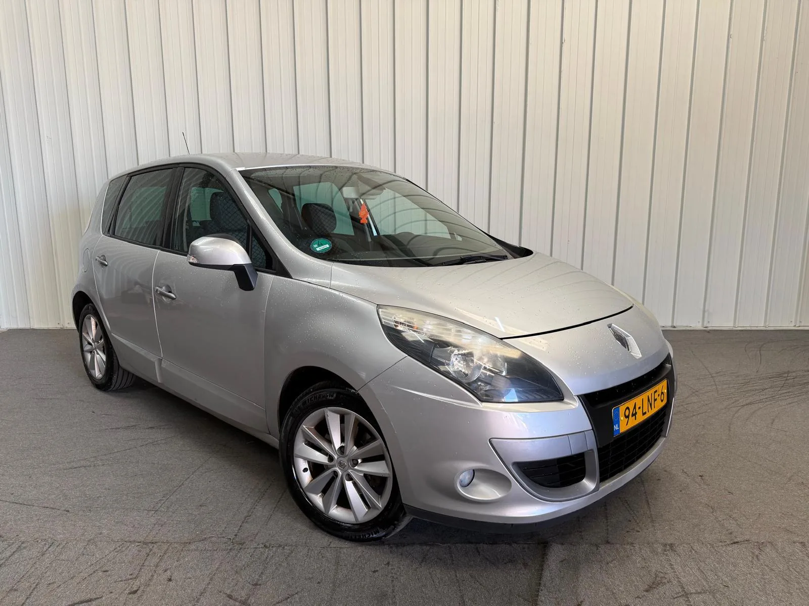 Renault Scénic (2010) — foto 1
