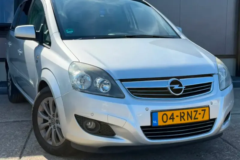 Opel Zafira (2011)