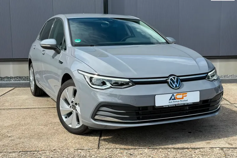 Volkswagen Golf (2024)