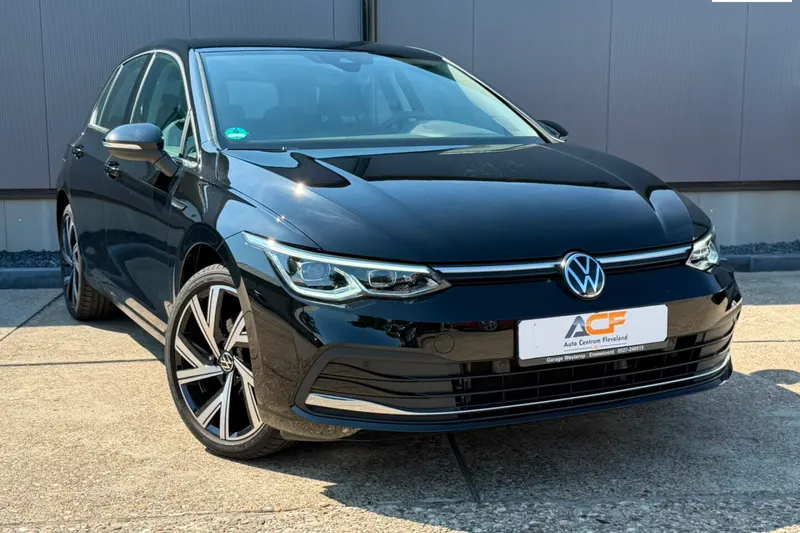 Volkswagen Golf (2024)