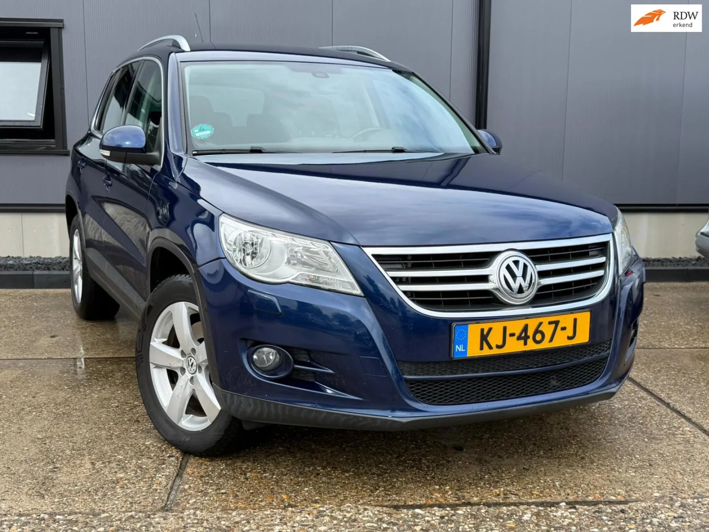 Volkswagen Tiguan (2010) — foto 1