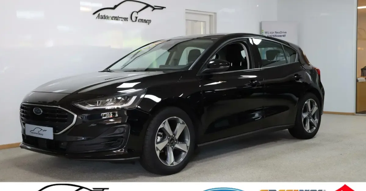 Ford Focus (2022) — foto 1