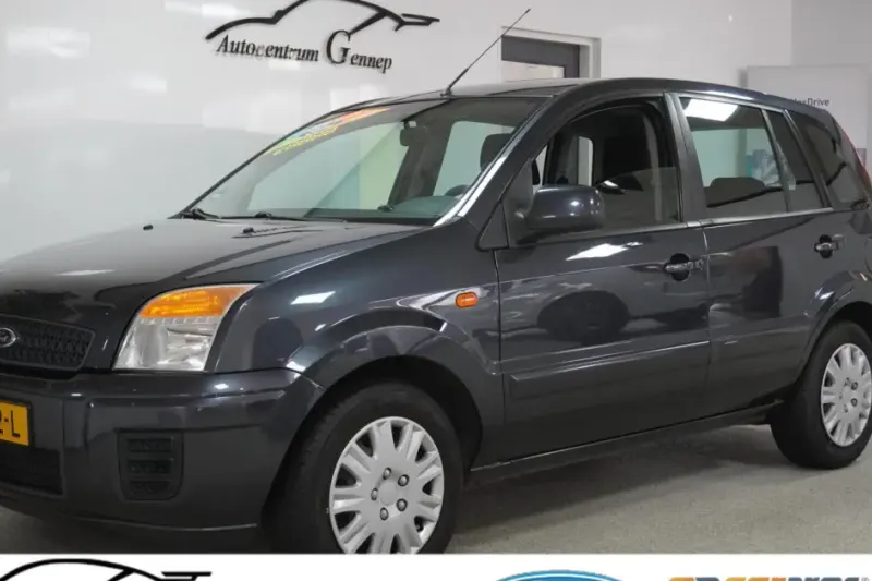 Ford Fusion (2009)