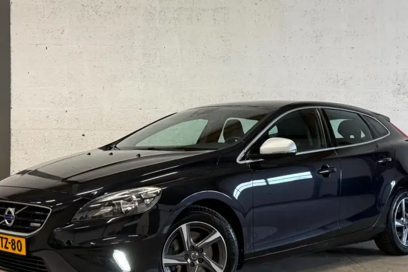 Volvo V40 (2015)