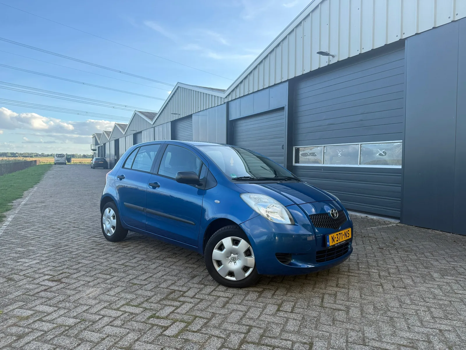 Toyota Yaris (2008) — foto 1