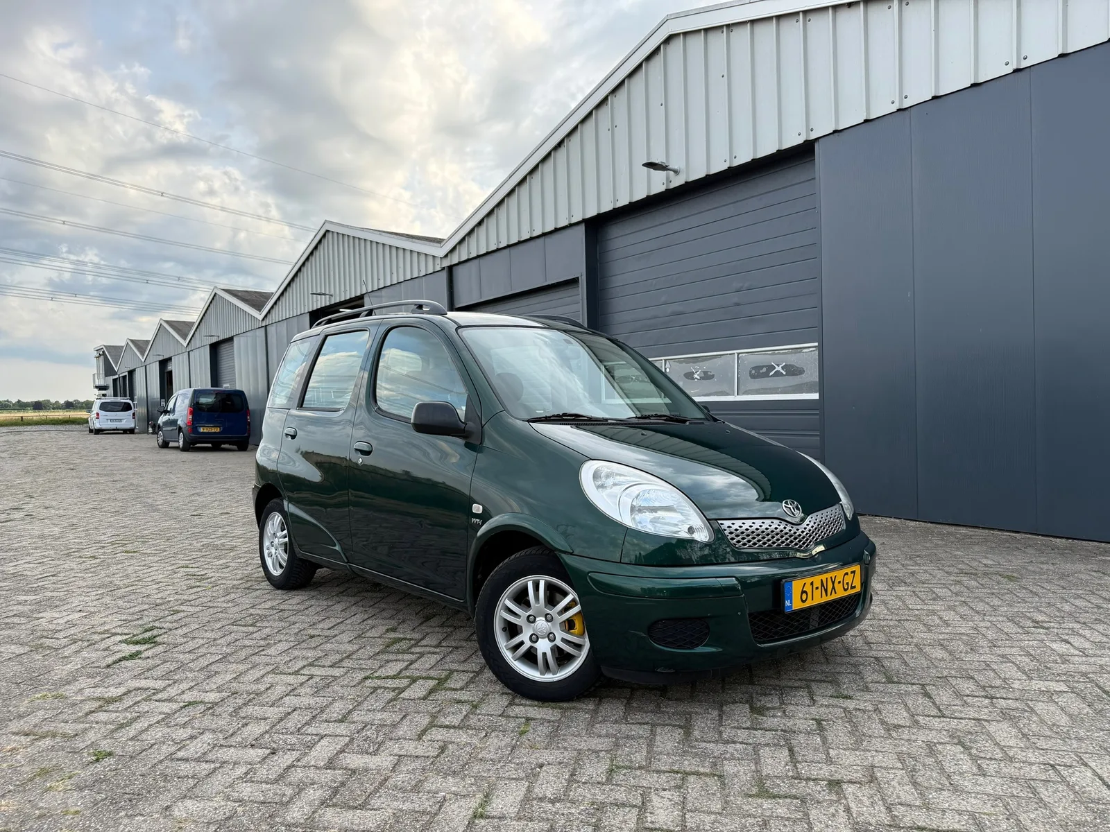 Toyota Yaris (2004) — foto 1