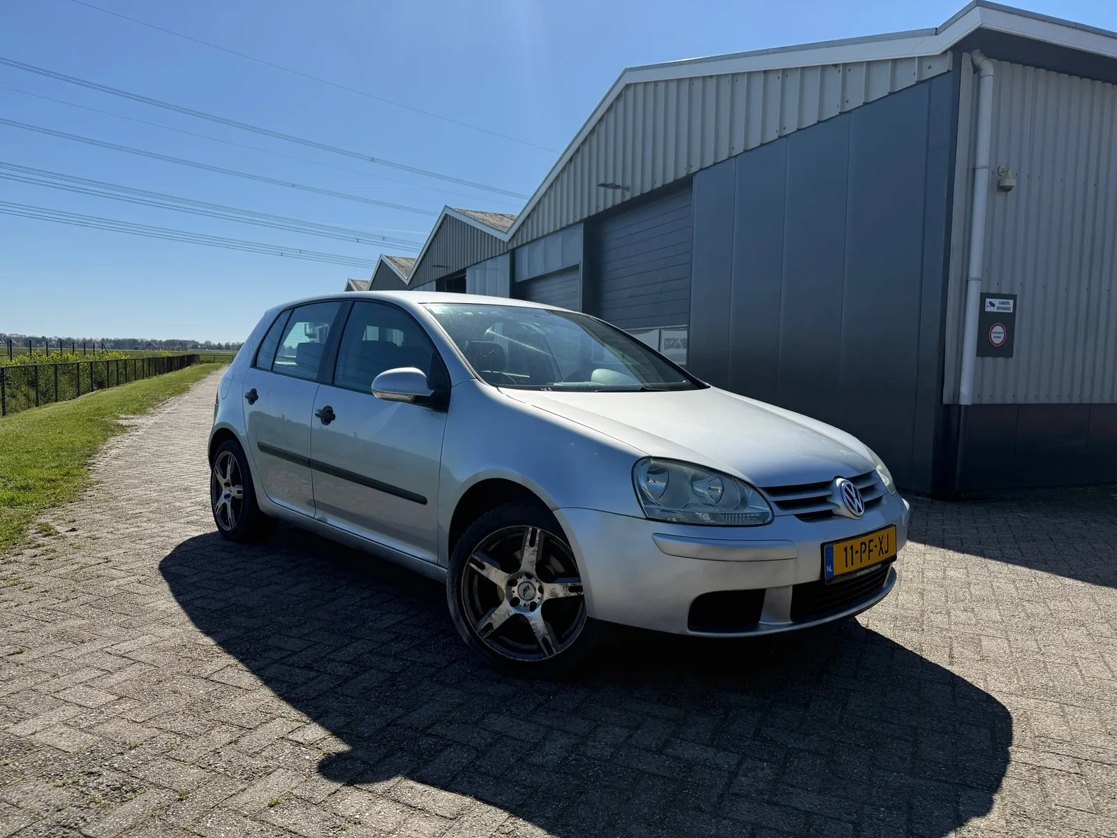 Volkswagen Golf (2004) — foto 1
