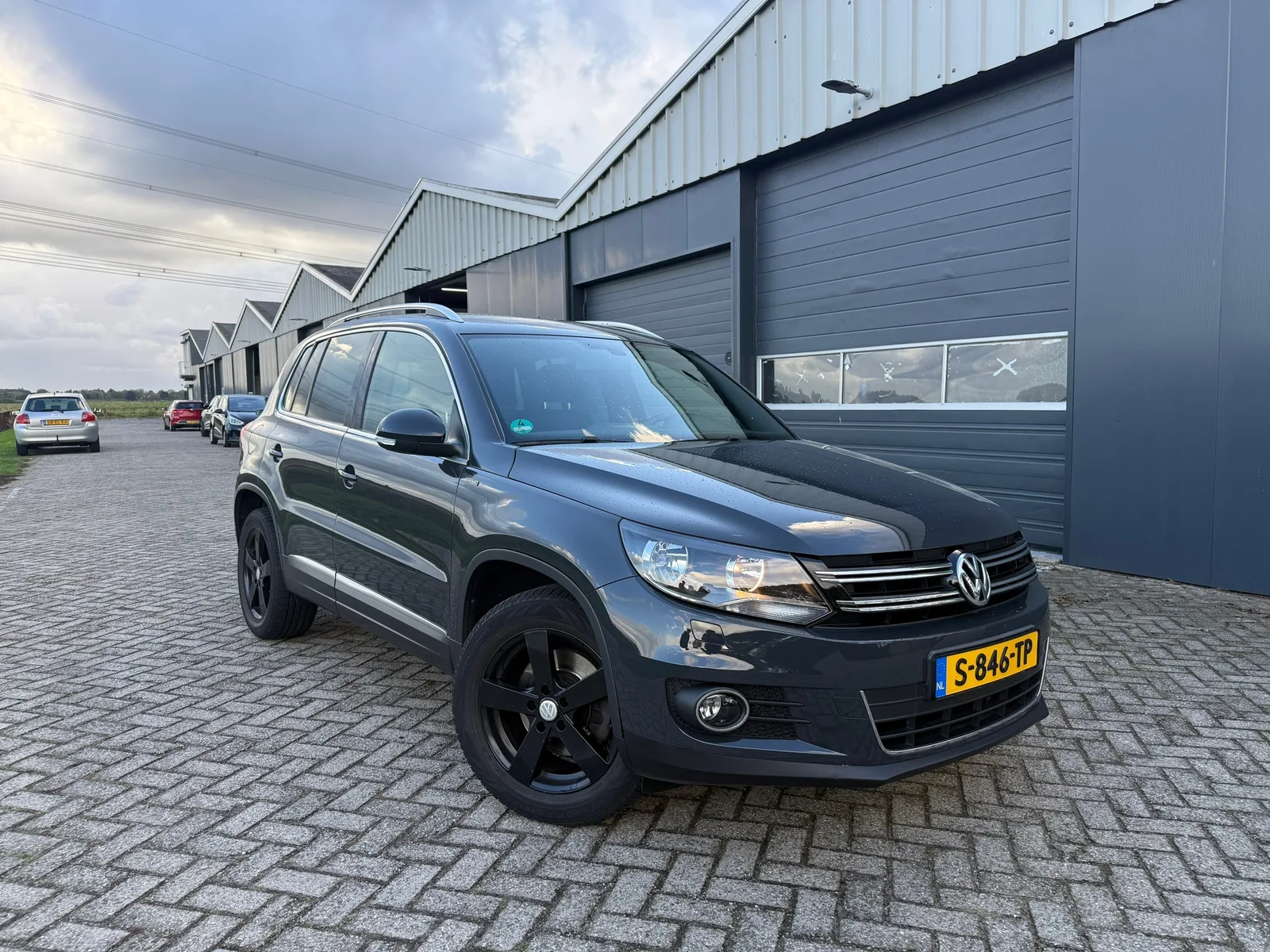 Volkswagen Tiguan (2015) — foto 1