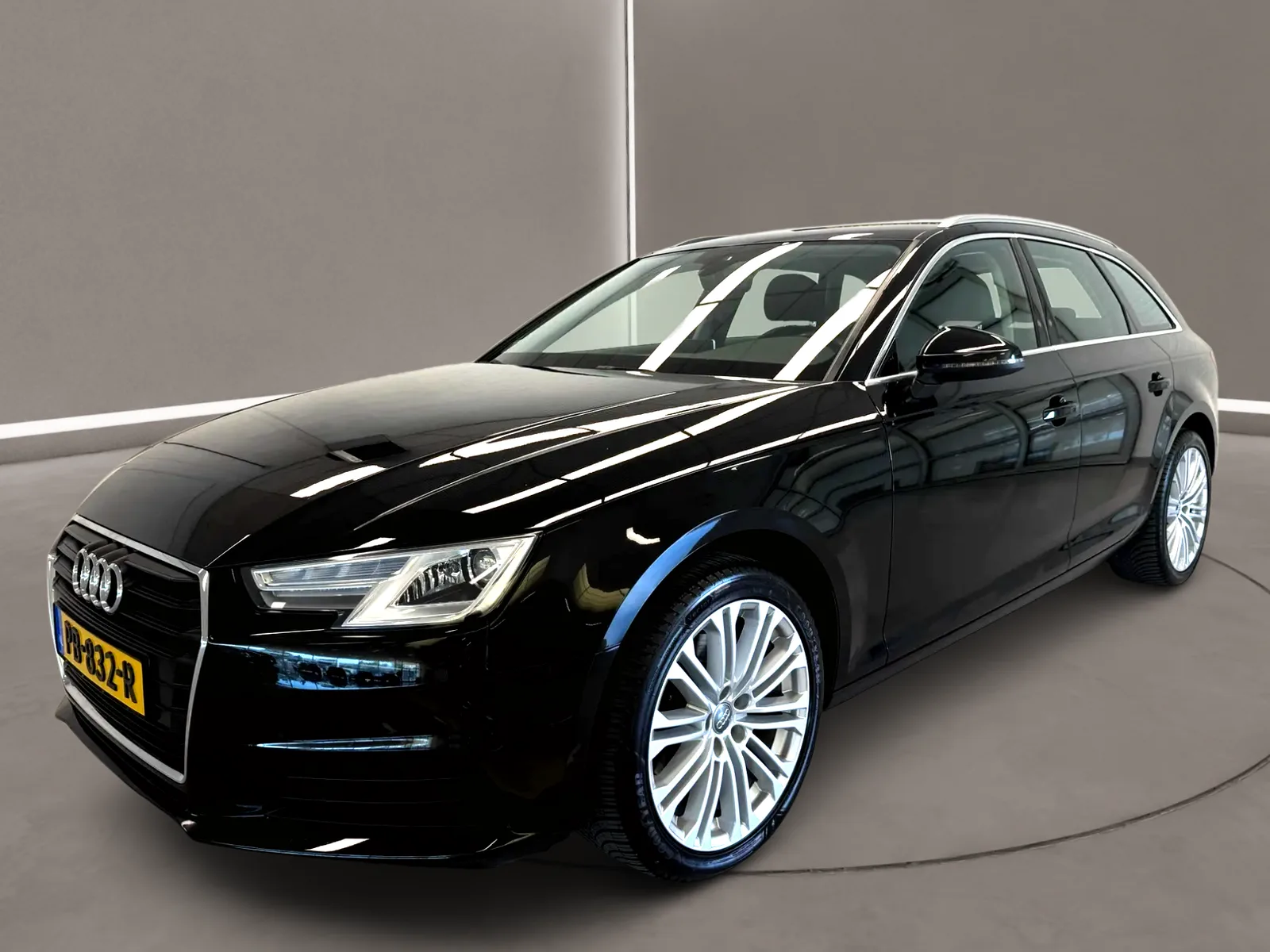 Audi A4 (2016) — foto 1