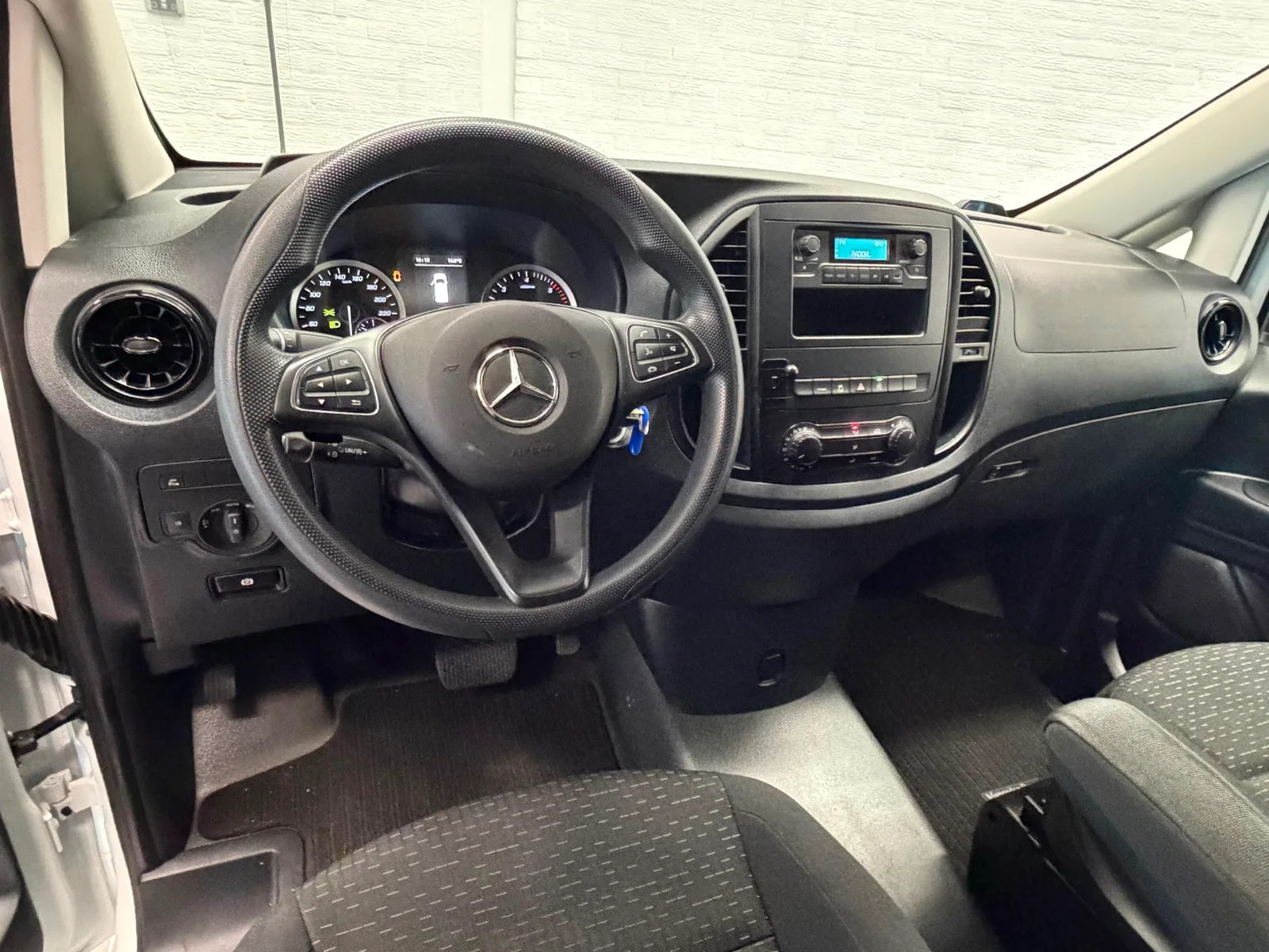 Mercedes-Benz Vito (2022) — foto 1