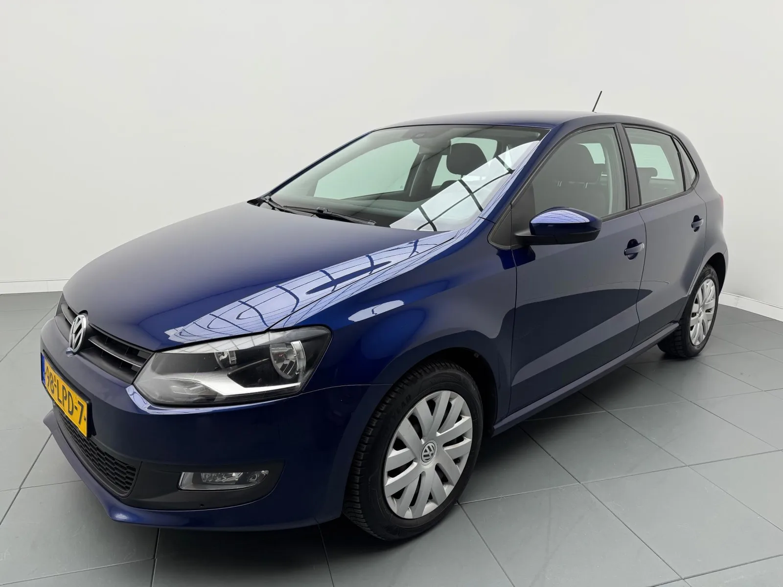 Volkswagen Polo (2010) — foto 1