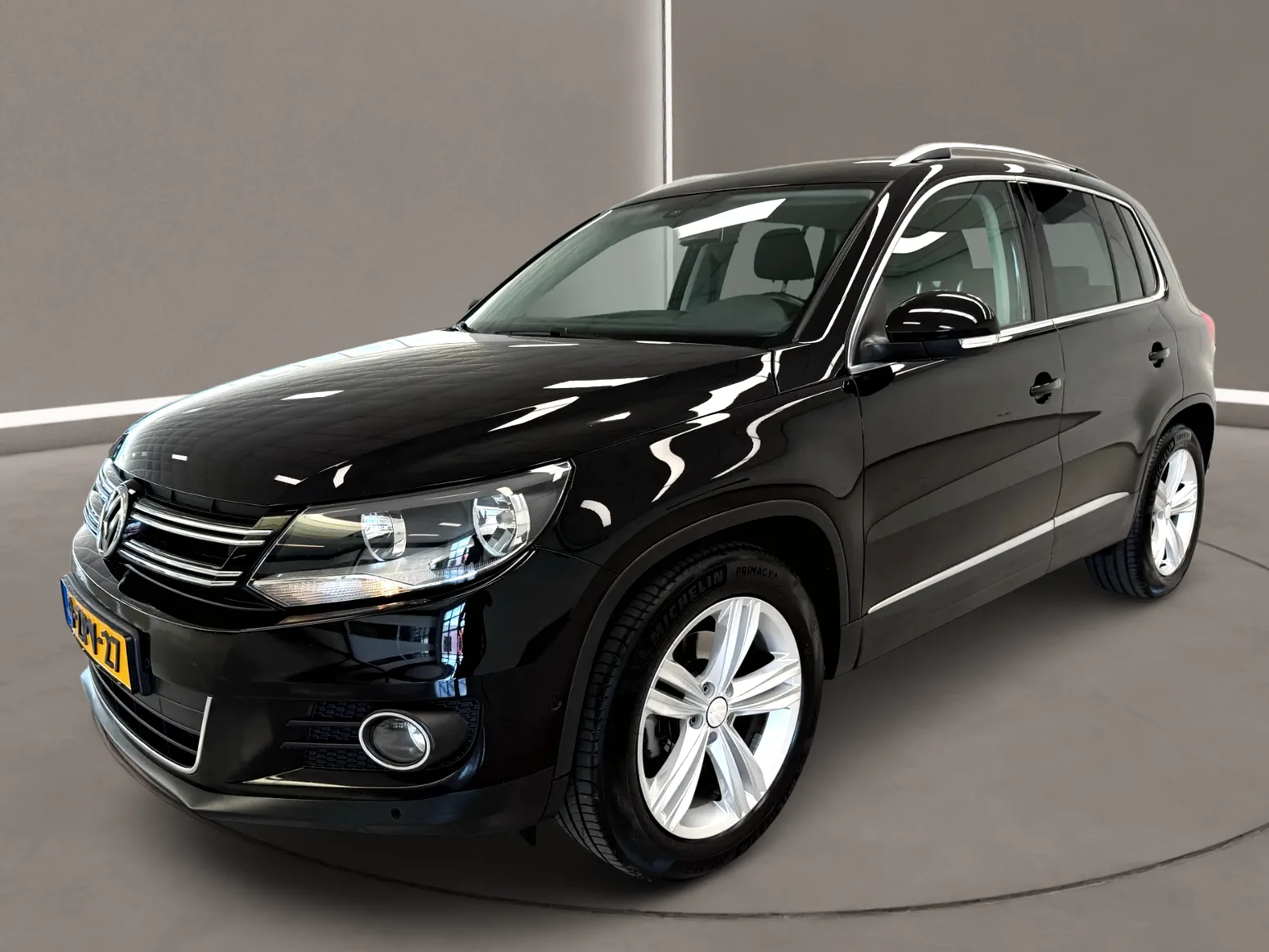 Volkswagen Tiguan (2014) — foto 1