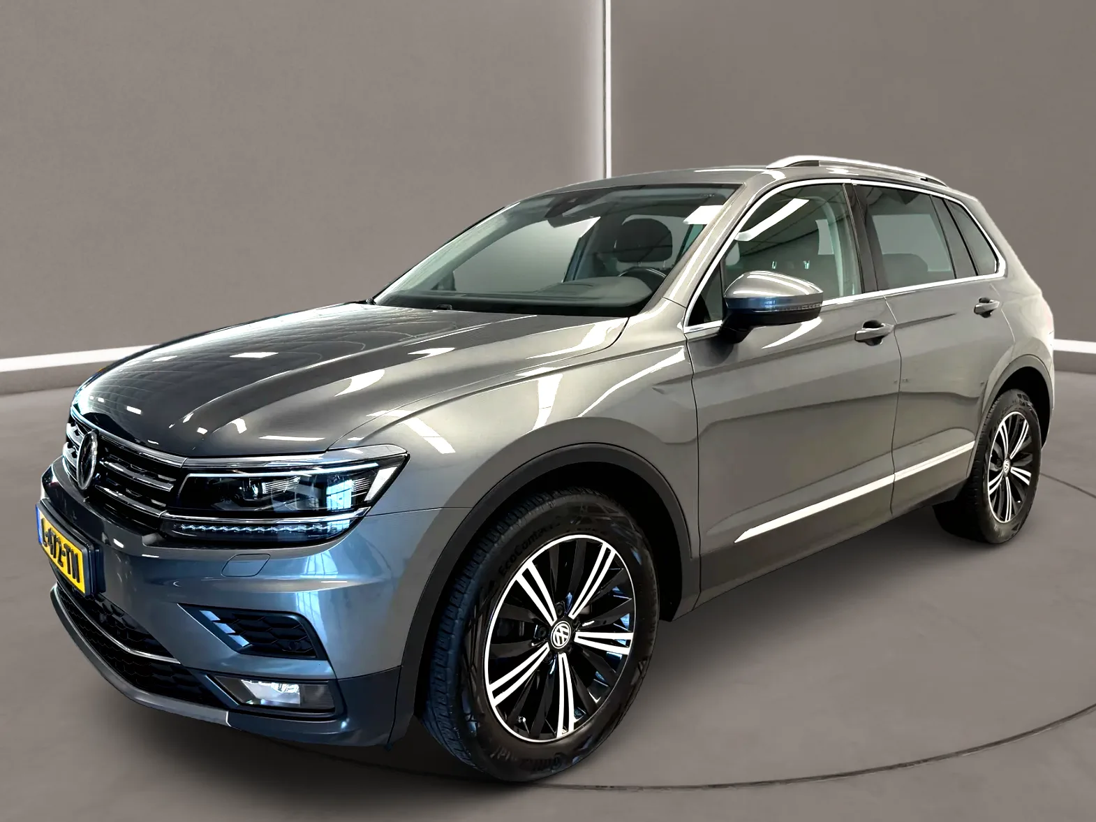 Volkswagen Tiguan (2019) — foto 1