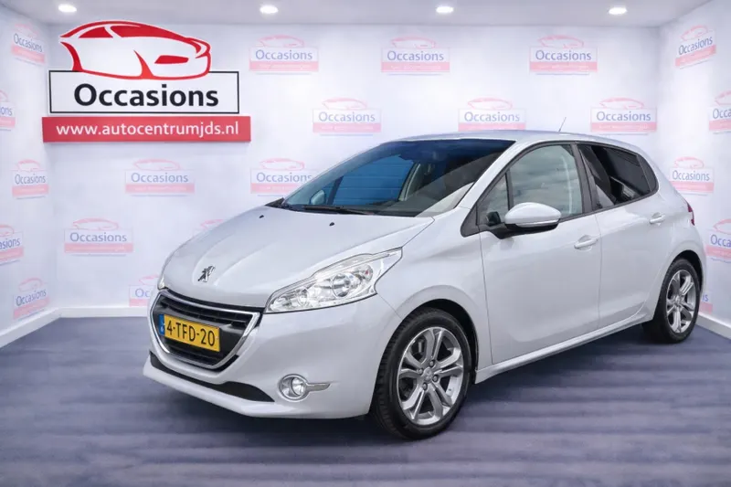 Peugeot 208 (2013)