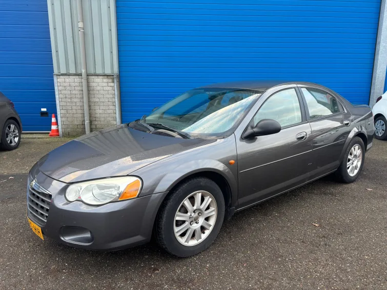 Chrysler Sebring (2005) — foto 1