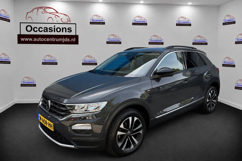 Volkswagen T-Roc (2021) — foto 1