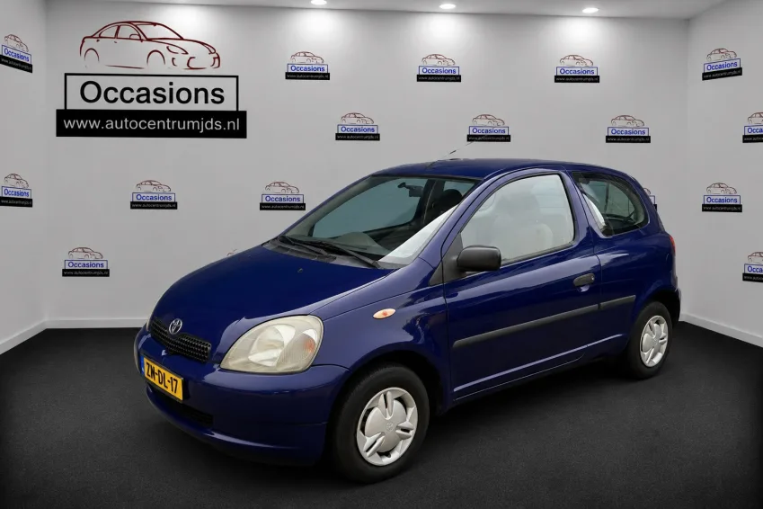 Toyota Yaris (1999) — foto 1