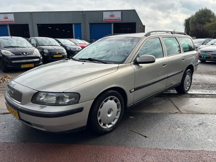 Volvo V70 (2000) — foto 1